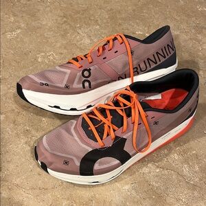ON Cloud Cloudboom Echo 3 running shoes